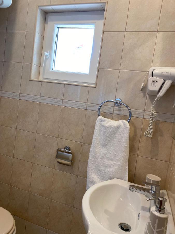 Apartments Mikecin 노비그래드달마샤 외부 사진